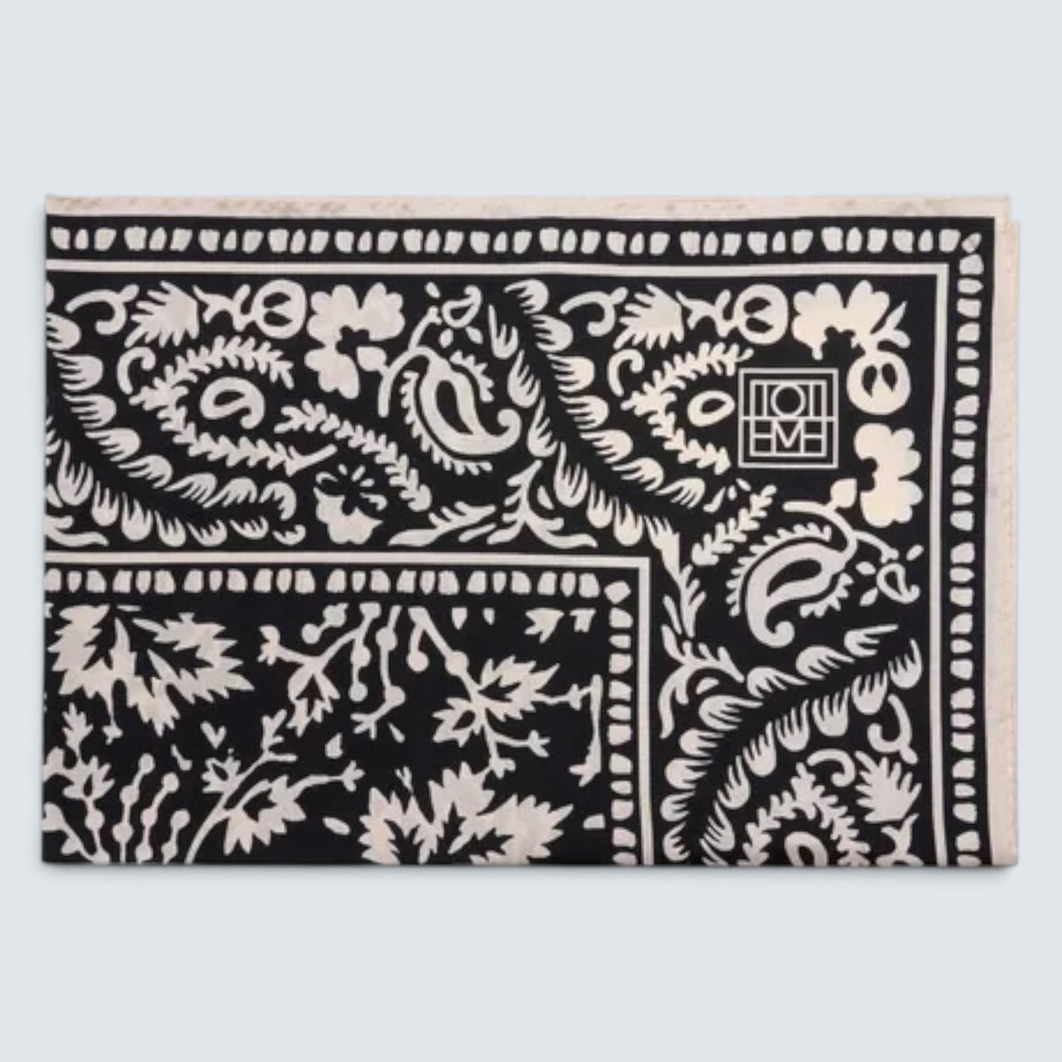 Hankie lace scarf