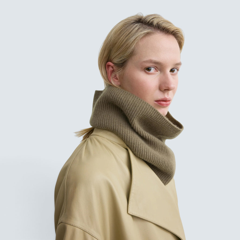 Cashmere neck warmer