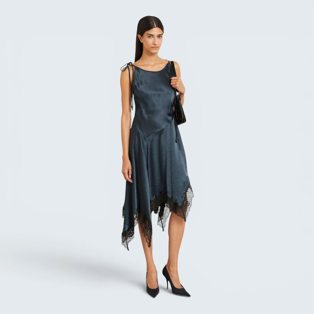 Kleid asymmetrisch