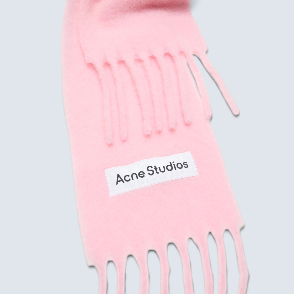 Schal mit Logo-Aufnäher