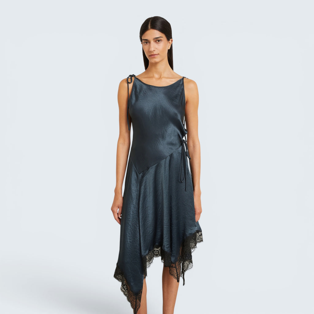 Kleid asymmetrisch