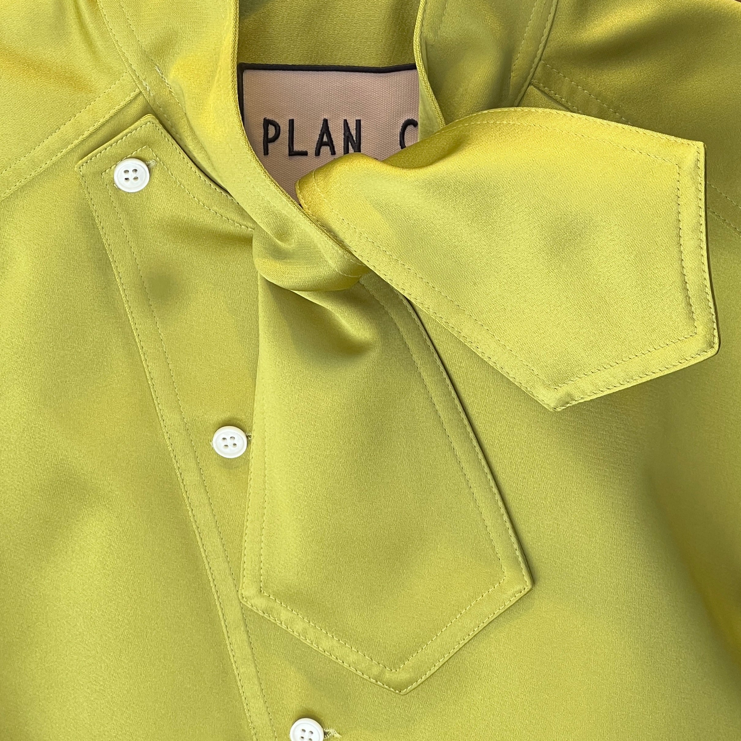 Bluse mit Schalkragen