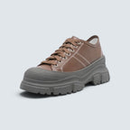 Sneaker Feat