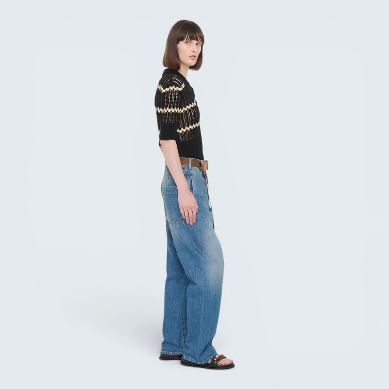 Jeans mit Gürtel