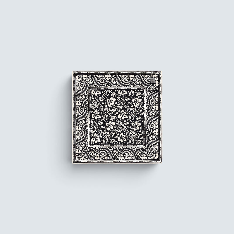 Hankie lace scarf