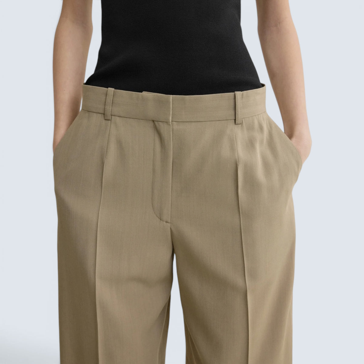 Wide fluid shorts